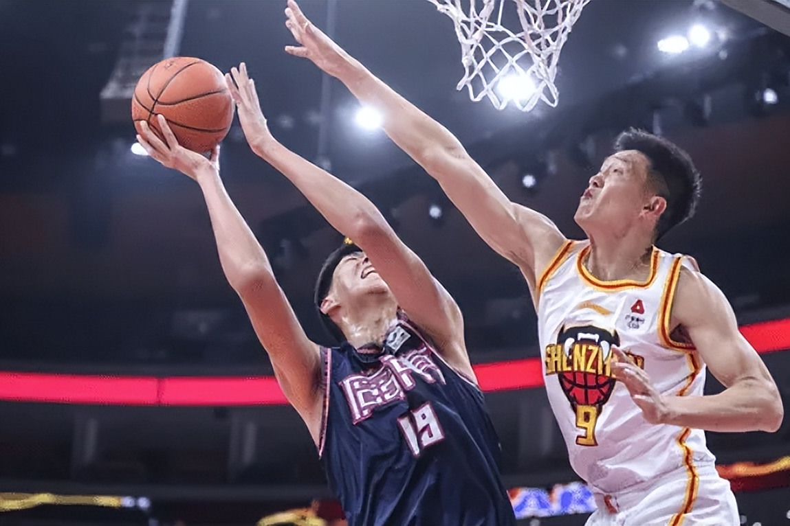 广东宏远CBA战胜辽宁男篮周琦篮板制胜的简单介绍