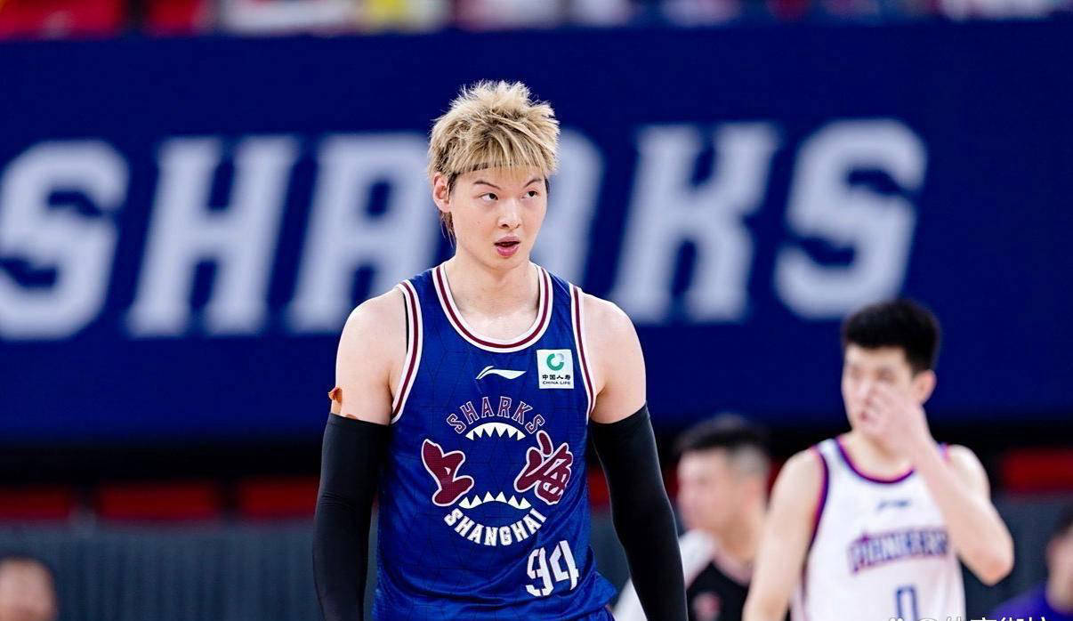 上海久事CBA击败天津先行者王哲林内线强攻