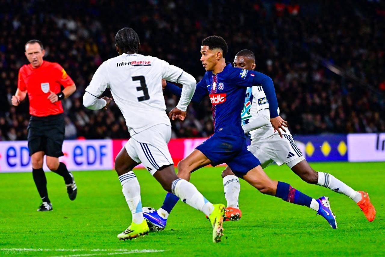 C7娱乐_关于巴黎圣日耳曼法甲击败雷恩姆巴佩单刀建功的信息